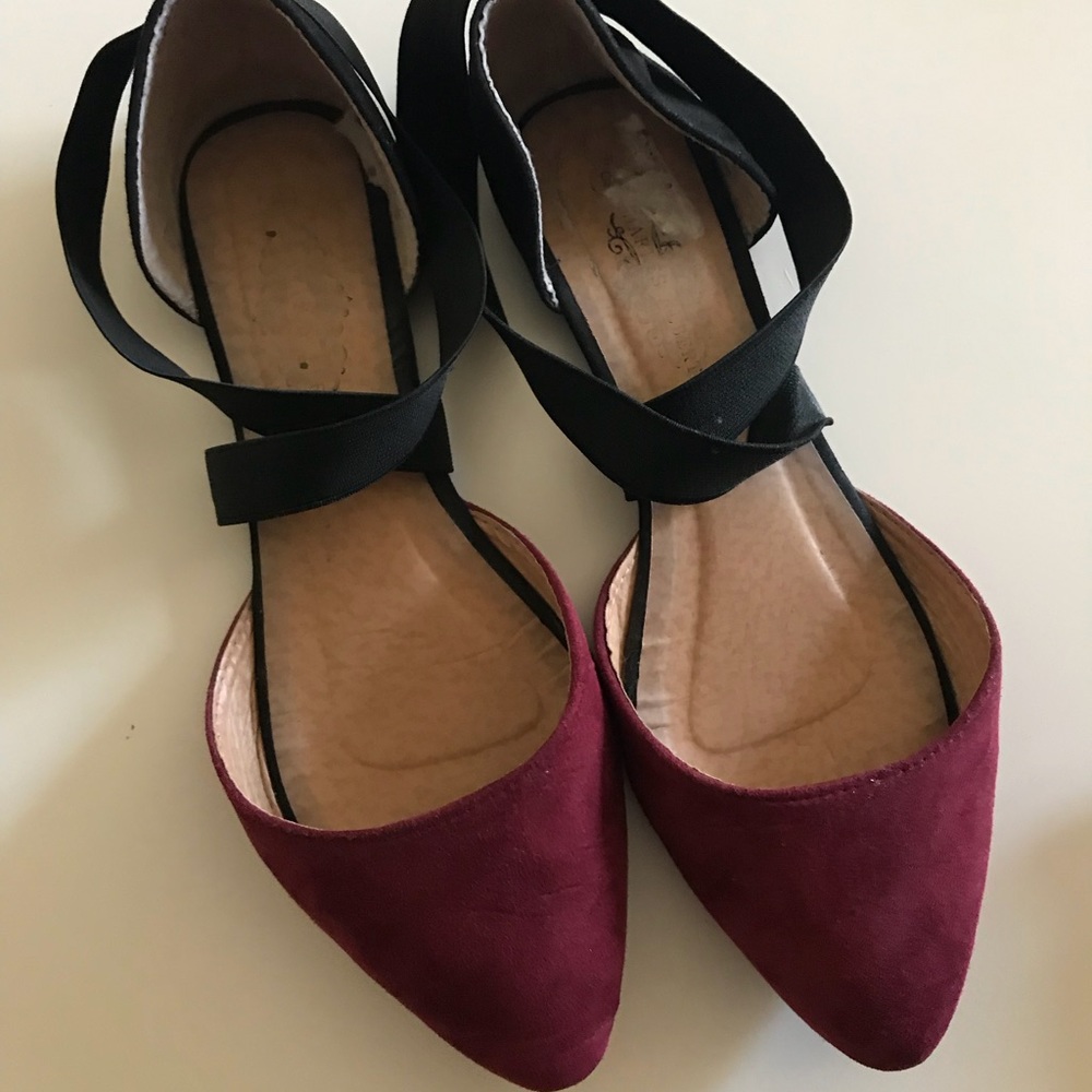 Burgundy pointy ballerina flats